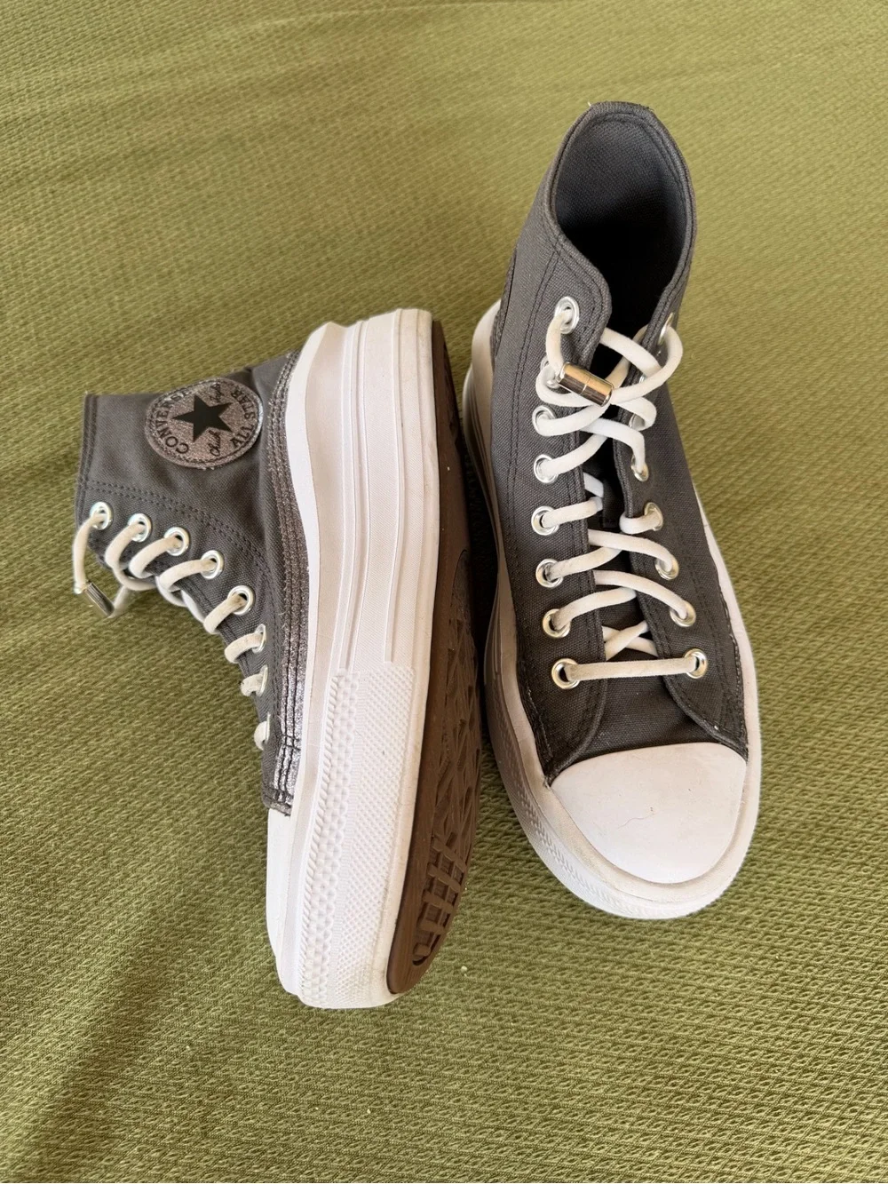 Converse high top